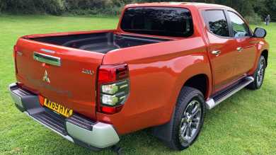 Mitsubishi L200 Barbarian Double Cab (2015 - ) Review