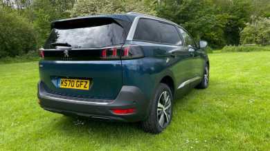 Peugeot 5008 (2017 - ) Review