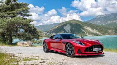 Aston Martin DB12 (2023 - )