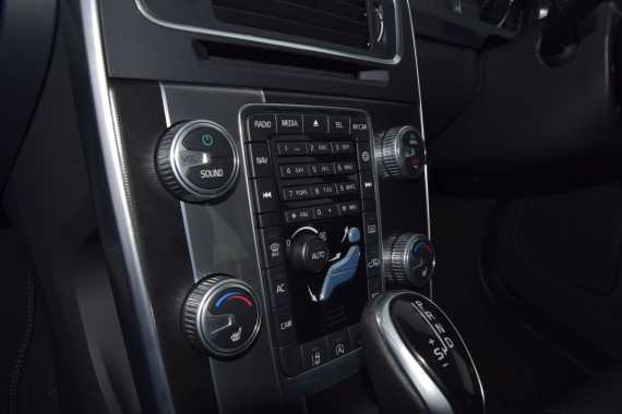 Volvo V60 Estate 2017 Review
