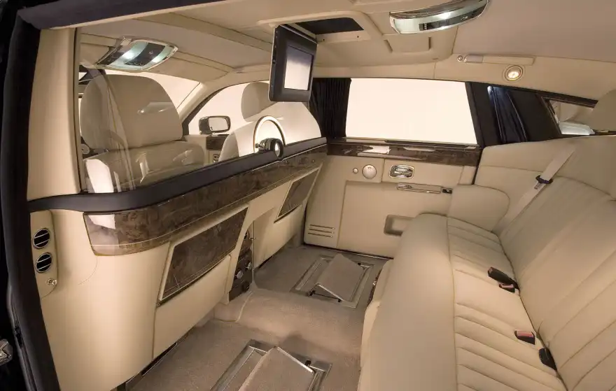 Rolls Royce Phantom Extended Wheelbase - Partition Wall Pack