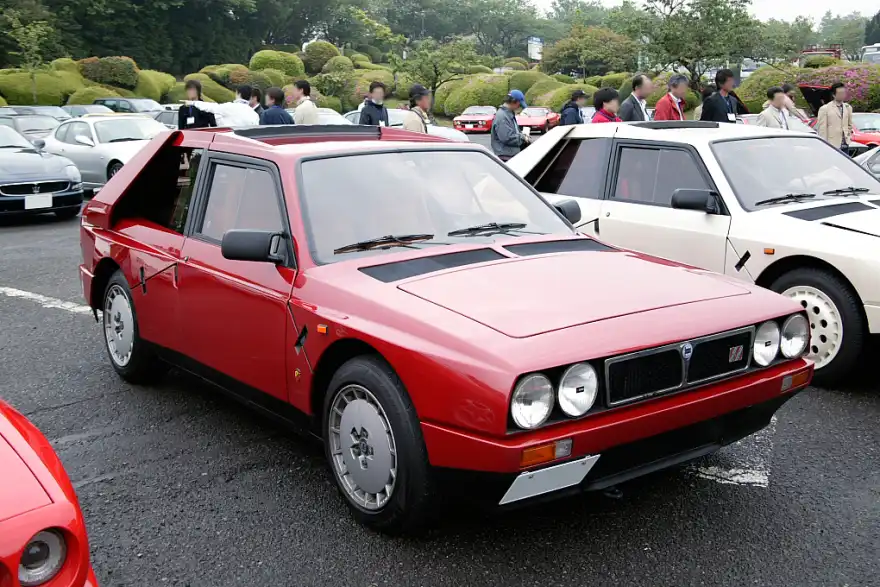 Lancia Delta S4 ‘Stradale’ - £350,000