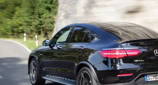 Top 8 Performance Cars from 2016 Paris Motorshow