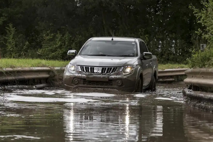 Mitsubishi L200