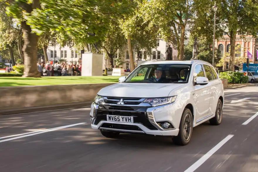 Mitsubishi Outlander 2.0 PHEV
