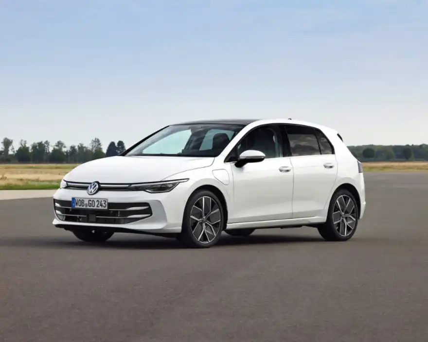 Volkswagen Golf - 2,456