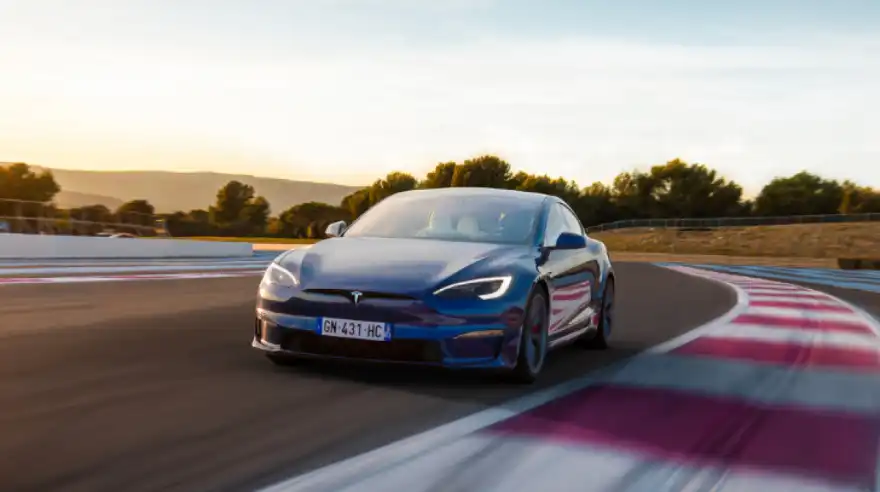 Tesla Model S Plaid