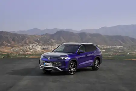 Top 10 Plug-In Hybrid Cars of 2025