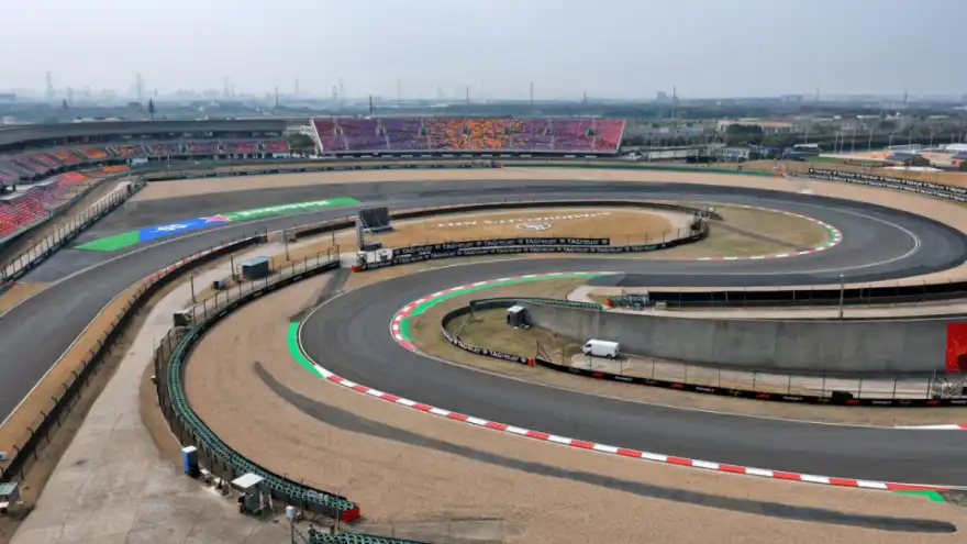 Turn 1: The 'Never-Ending' Tyre Killer