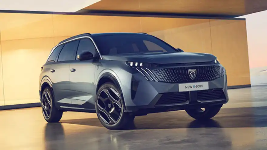 Peugeot E-5008