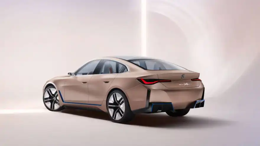 BMW i4