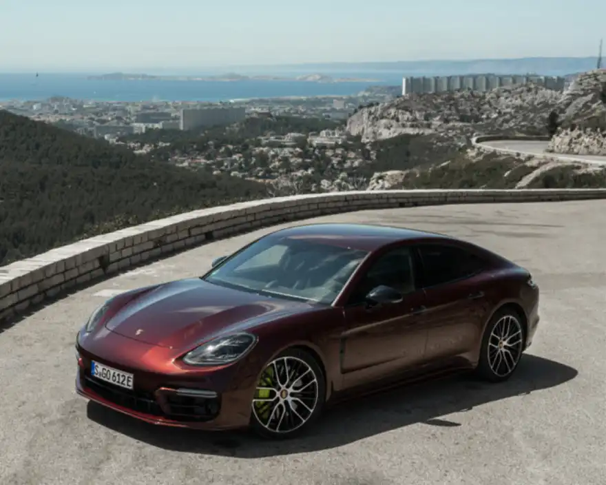 Panamera 4 E-Hybrid (Saloon)