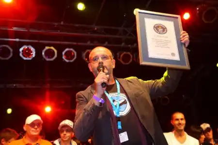 Mazda MX-5 breaks a world record