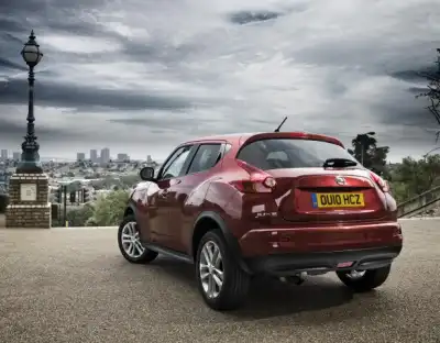 Nissan Juke versus Volkswagen Golf