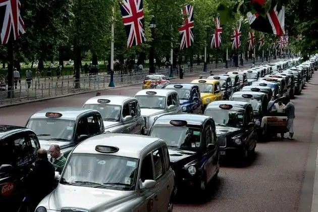 Uber Vs Black Cabs - Which Gets Your Vote?