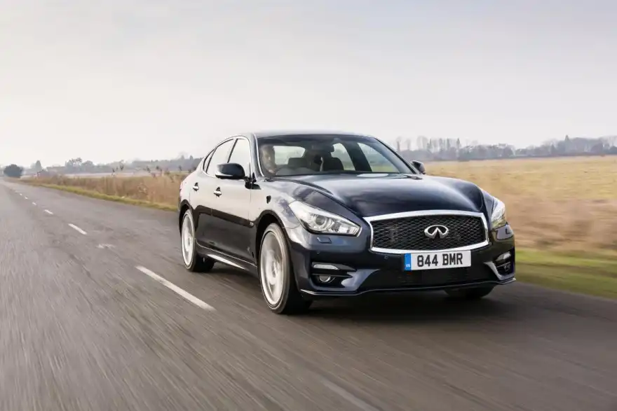 Infiniti Q70