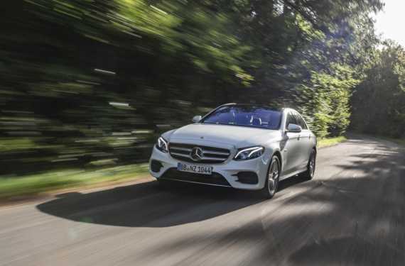Mercedes-Benz E-Class Saloon Review
