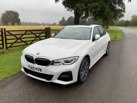 BMW 330e M Sport (2018 - ) Review