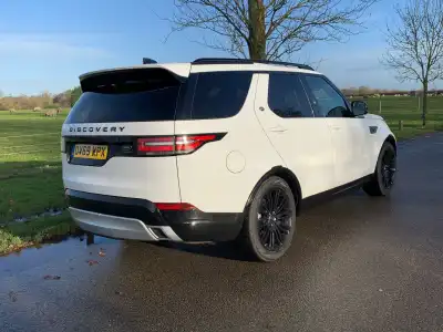 Land Rover Discovery Landmark Edition (2017 - ) Review