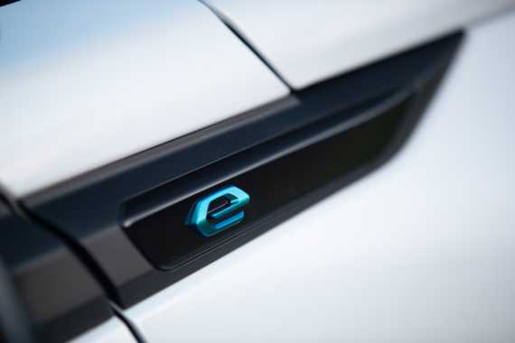 Peugeot e-2008 Review
