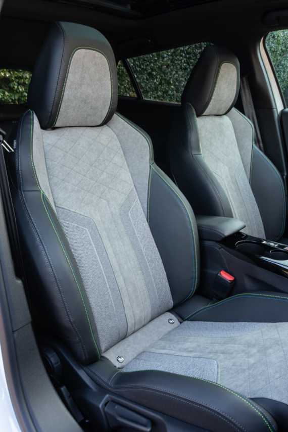 Peugeot e-2008 Review