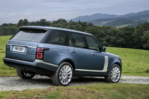Range Rover PHEV Review