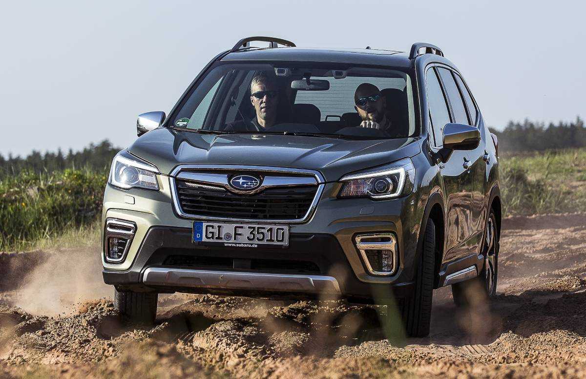 Subaru Forester e-Boxer (2018 - ) Review