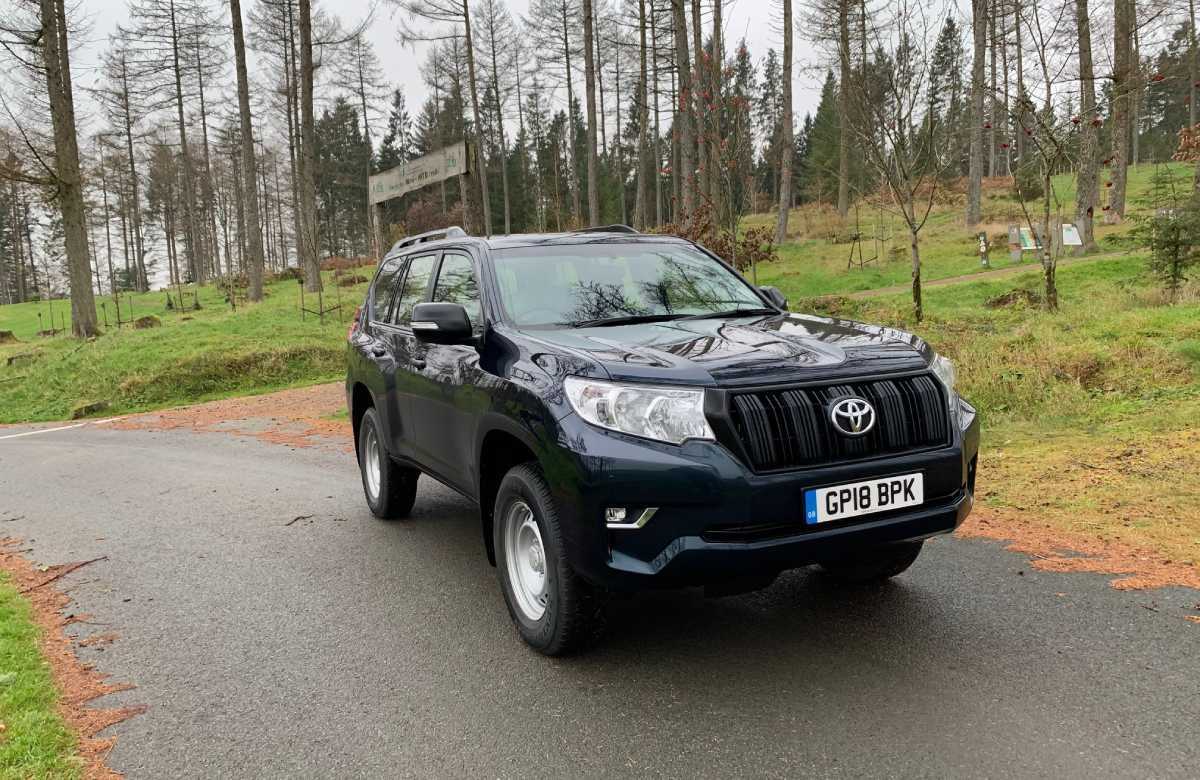 Toyota Land Cruiser Prado 150 facelift (2009 - ) Review