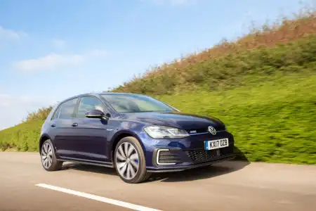 Volkswagen Golf GTE (2012-2020) Review