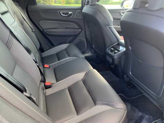 Volvo XC60 B4 2019 Review