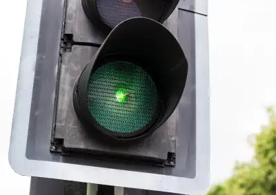 Always Get to Traffic Lights on Green via New System Tested in UK