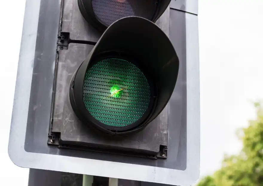 Always Get to Traffic Lights on Green via New System Tested in UK
