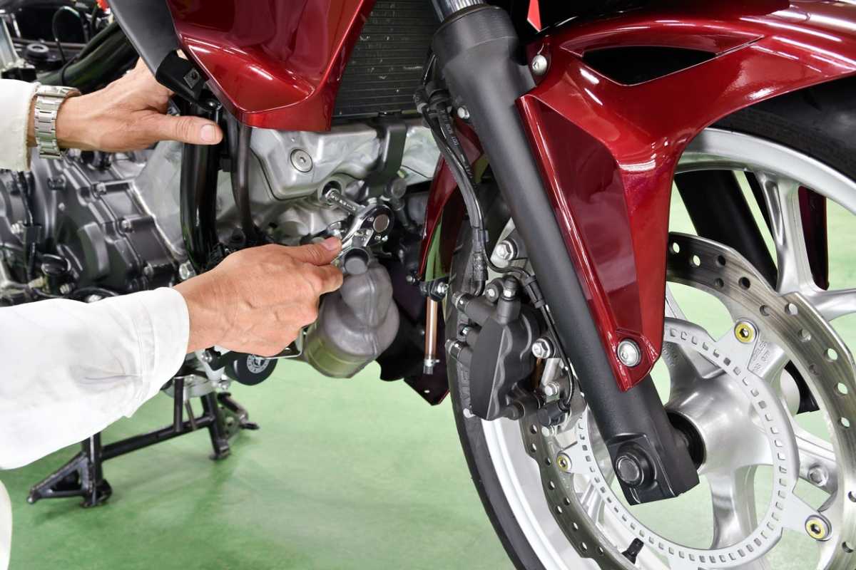 Motorcyclists That Buy Dry Batteries Face Prison