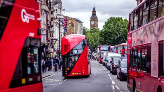 Could These Be the Most Annoying Pedestrian Habits? Image 4