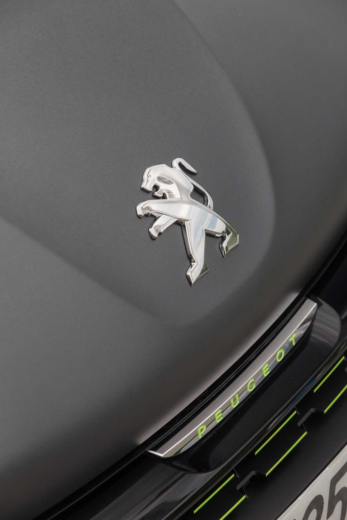 Get 2 Services for Only £99 via Peugeot Summer Drive