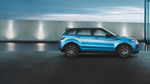 The Range Rover Evoque Is Now Available with a £3,500 Deposit Contribution  Image 0