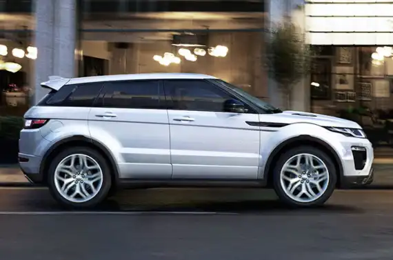 The Range Rover Evoque Is Now Available with a £3,500 Deposit Contribution  Image 1