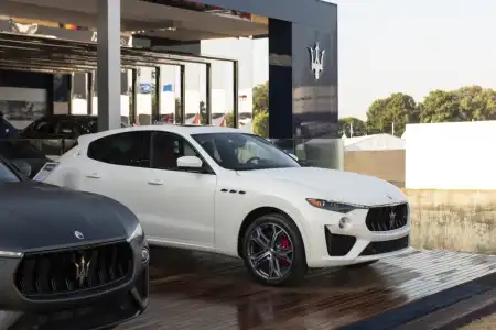 Explore the Maserati Levante and Ghibli