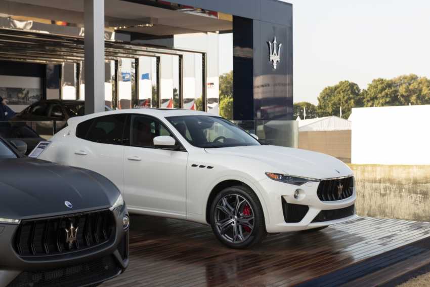 Explore the Maserati Levante and Ghibli