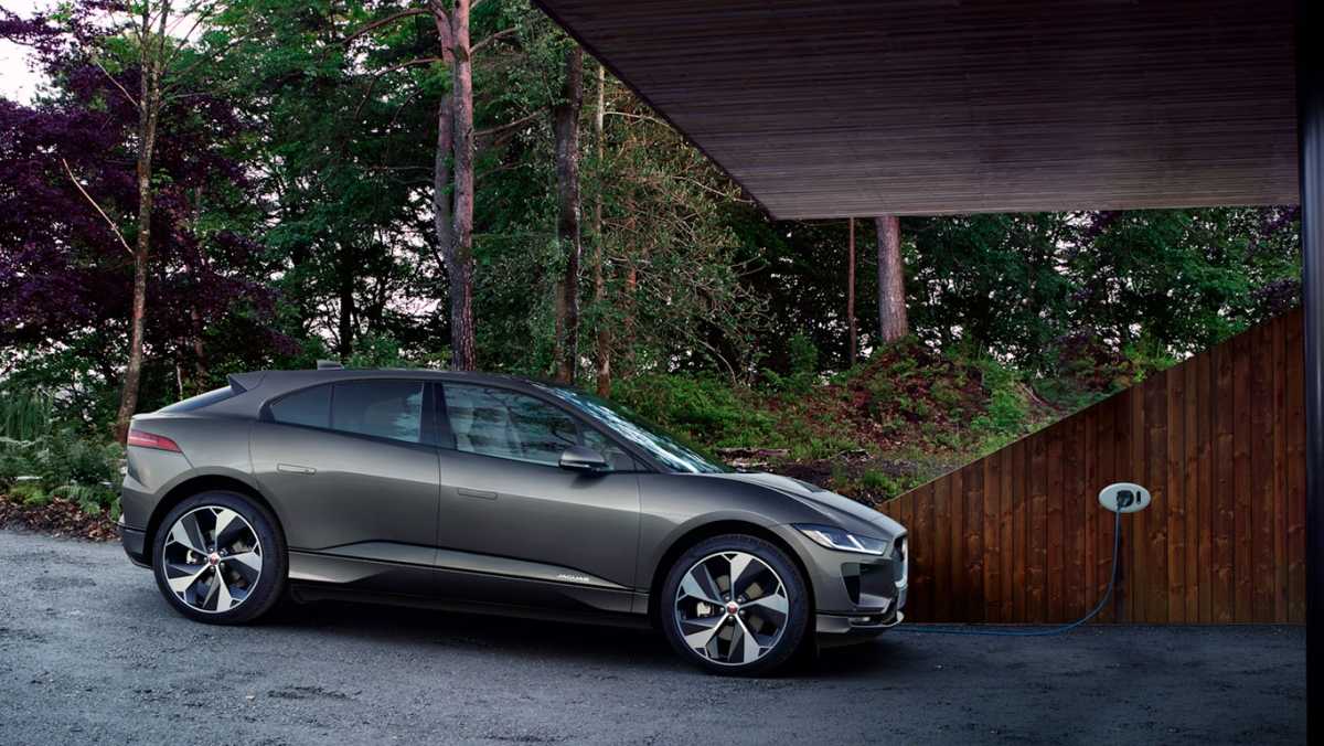 UK Plug-In Car Registrations Hit Record High in 2018