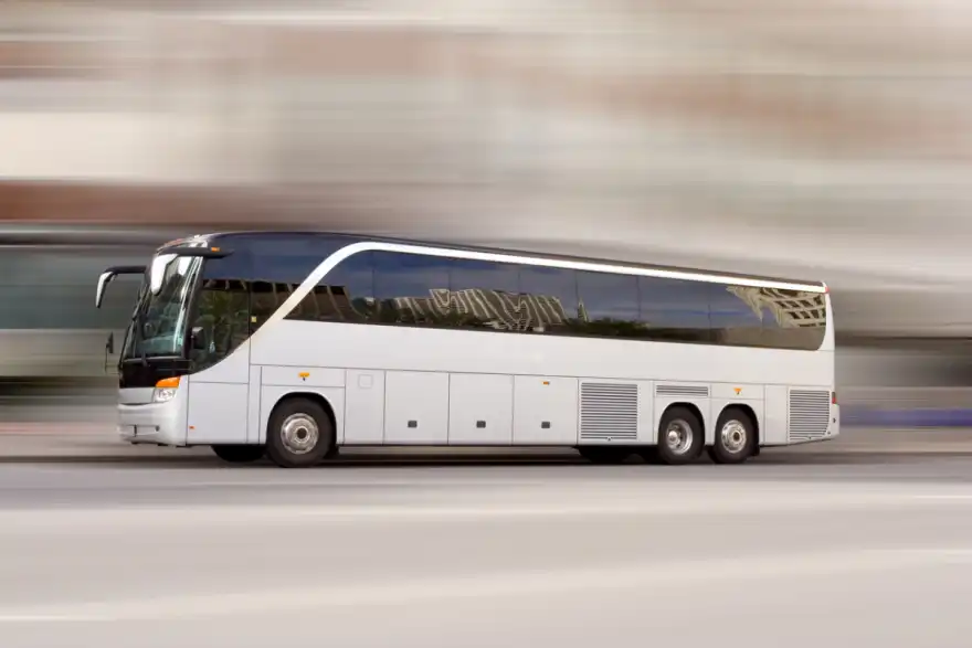 Ban 10 Year Old Tyres on Coaches, Minibuses & HGVs