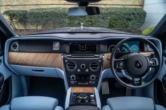 A Weekend with a Rolls Royce Cullinan Image 1