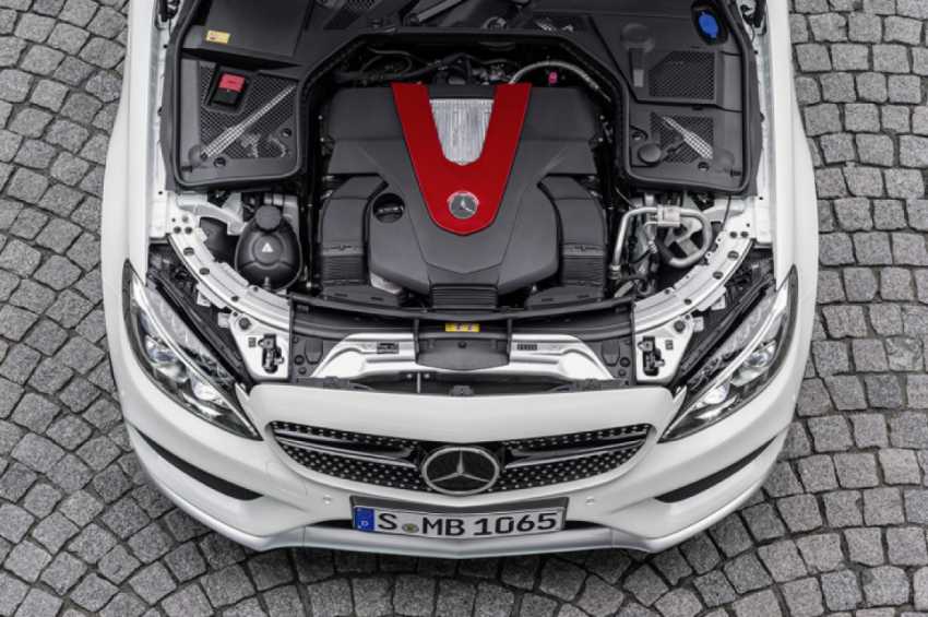 Mercedes-Benz Express Service Gets You Back on the Road in 1 Hour