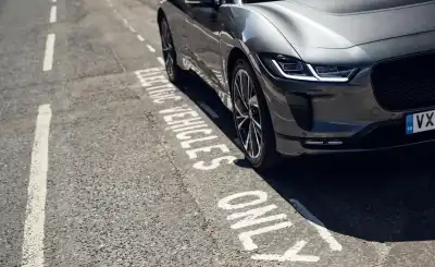 New Electric Car Law Introduced to Protect Pedestrians
