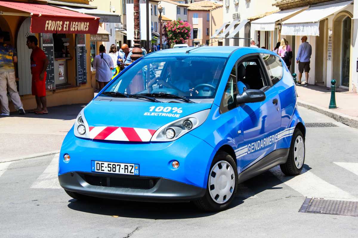 French Police Cash in on Rules Allowing Them to Pursue British Drivers