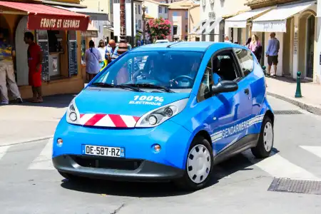 French Police Cash in on Rules Allowing Them to Pursue British Drivers