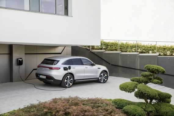 Mercedes-Benz EQC Gets 5 Stars in the Euro NCAP Test Image 10