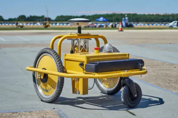 New Autonomous Robot Slashes Roadwork Delays Image