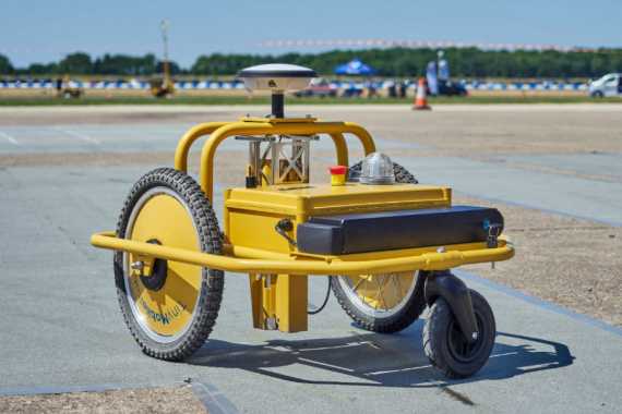 New Autonomous Robot Slashes Roadwork Delays Image