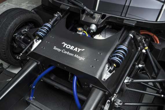 Nissan Take Their Electric Potential from the Road to the Track Image